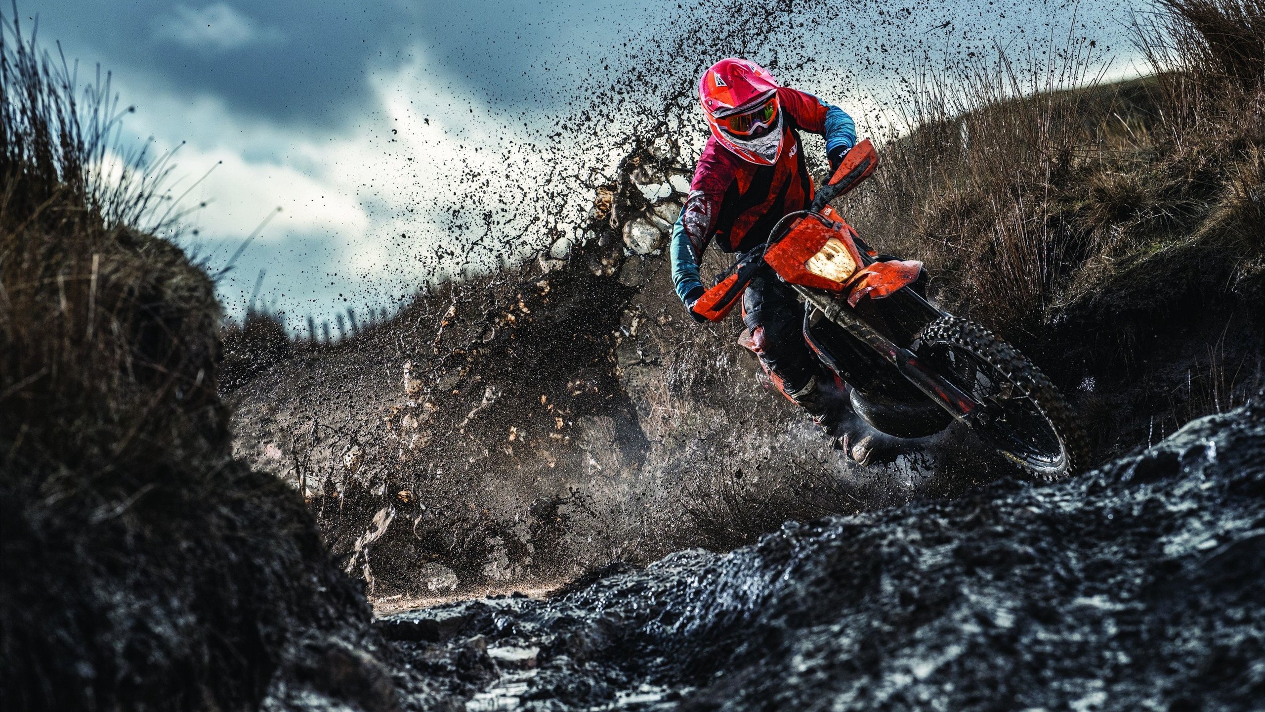 水球队体能训练加强,节奏控制更好,水球队几个人